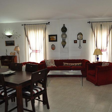 Apartamentos La Casa Pintada Caces Zimmer foto