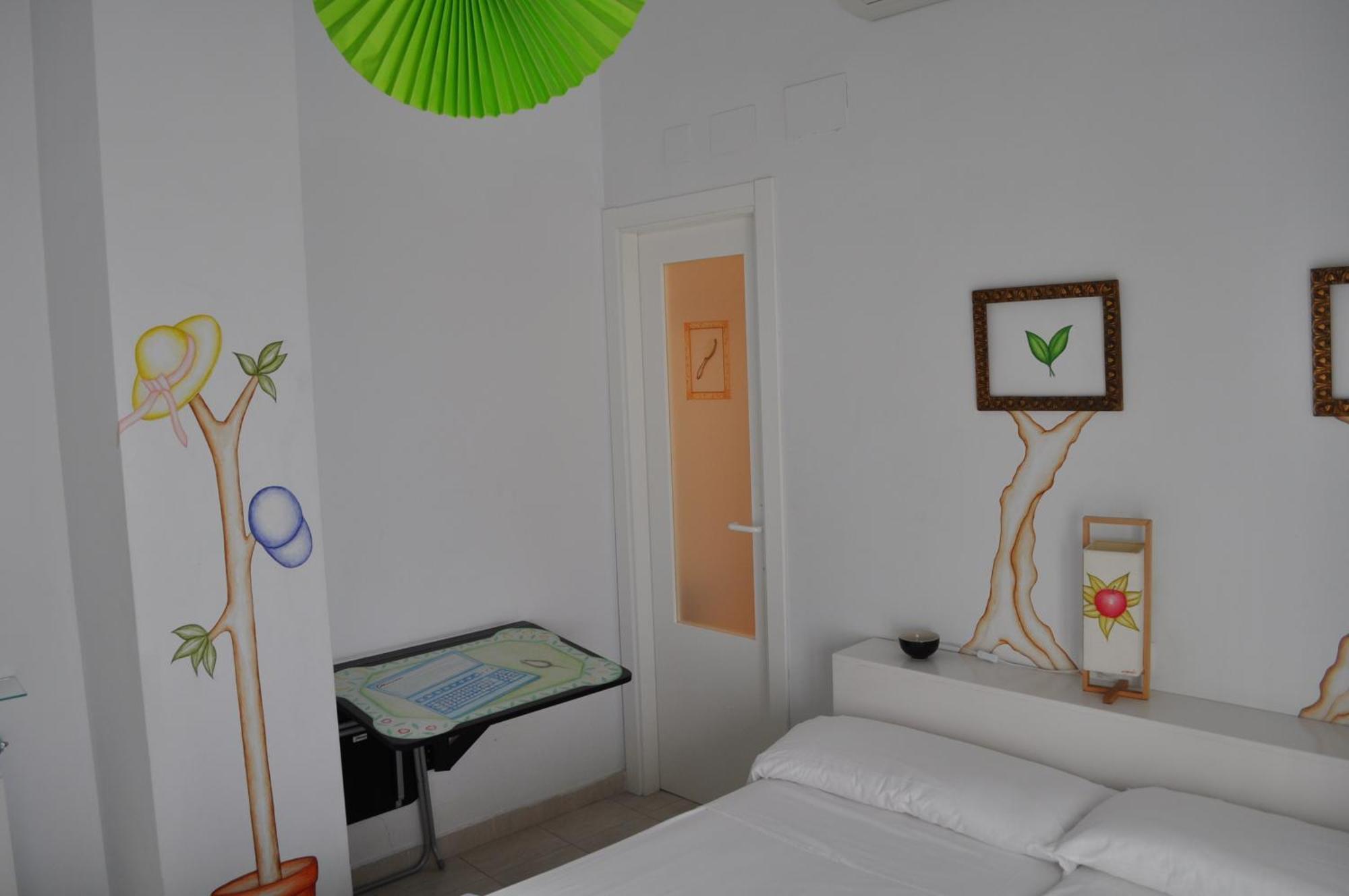 Apartamentos La Casa Pintada Caces Zimmer foto